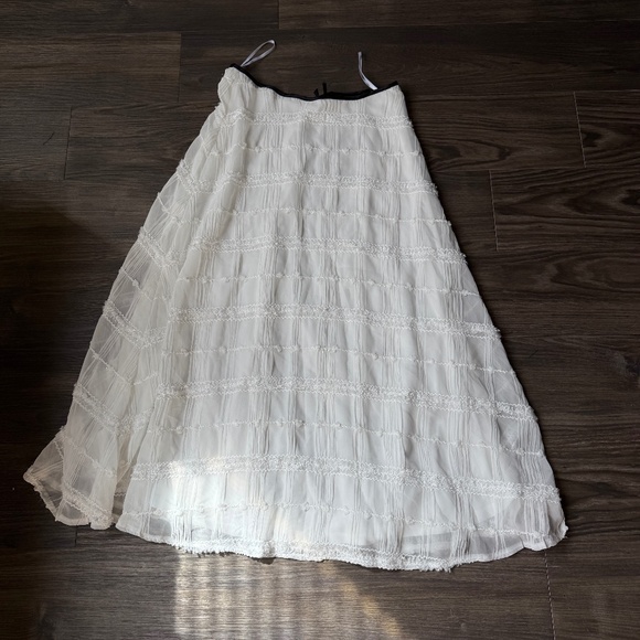 Expert Sweetness White Textured A-Line Midi Skirt NWT XS - Picture 2 of 3